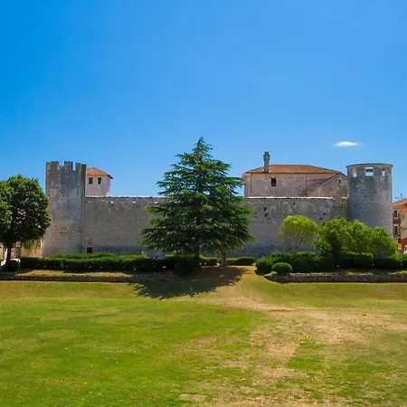 Beata Villa